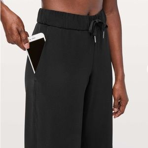 Lululemon On The Fly Wide Leg Woven Pant